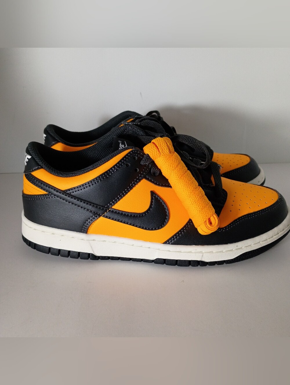NIKE DUNK LOW (GS) SUNDIAL/ANTHRACITE SAIL 6Y ( 7.5 Women Size) ( Size 6 Men)